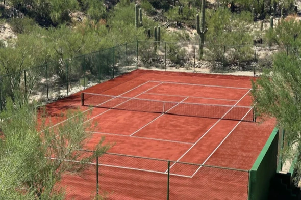 Synthetic turf tennis court